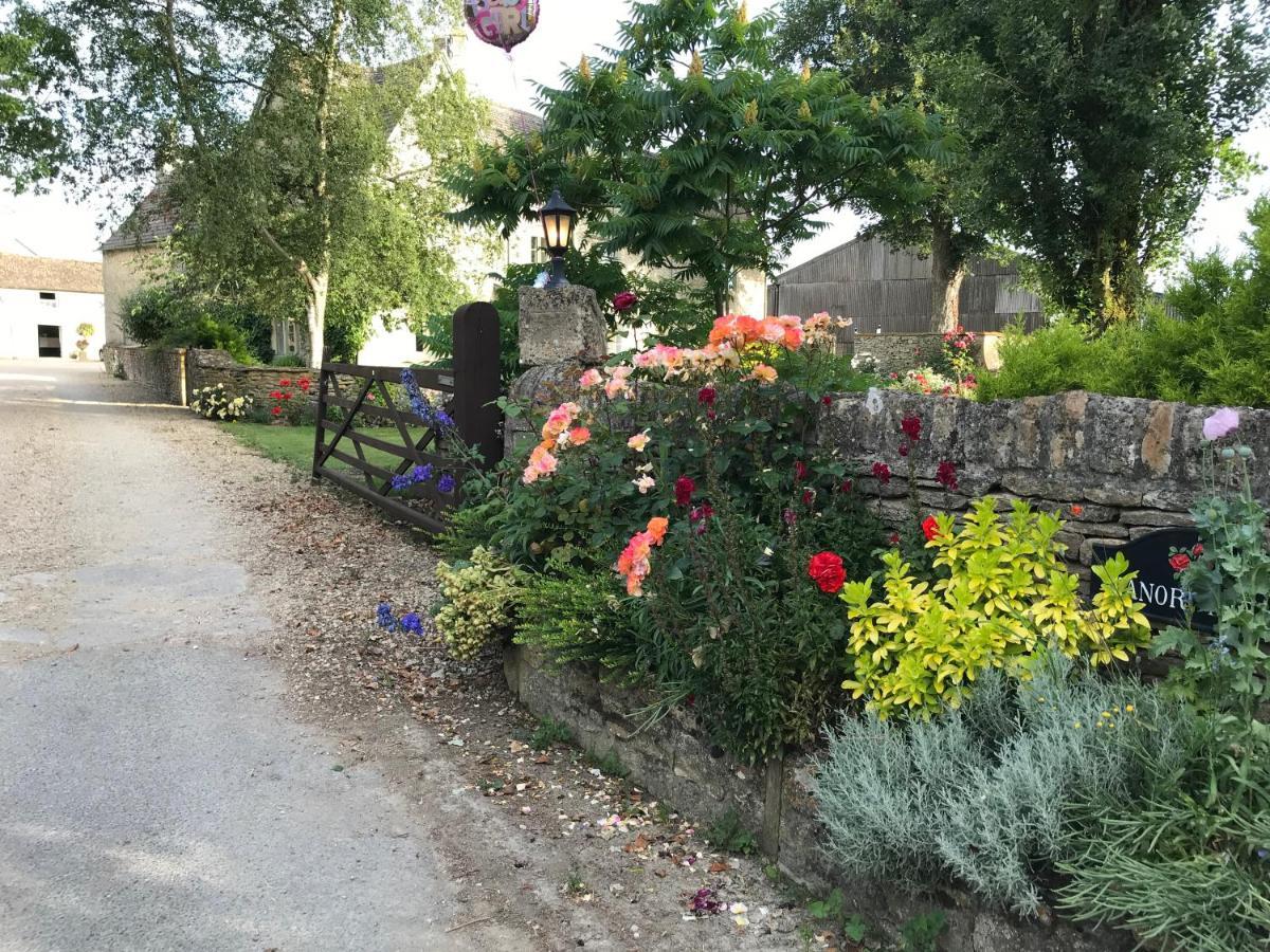 The Manor Farm Alderton Villa Chippenham  Buitenkant foto