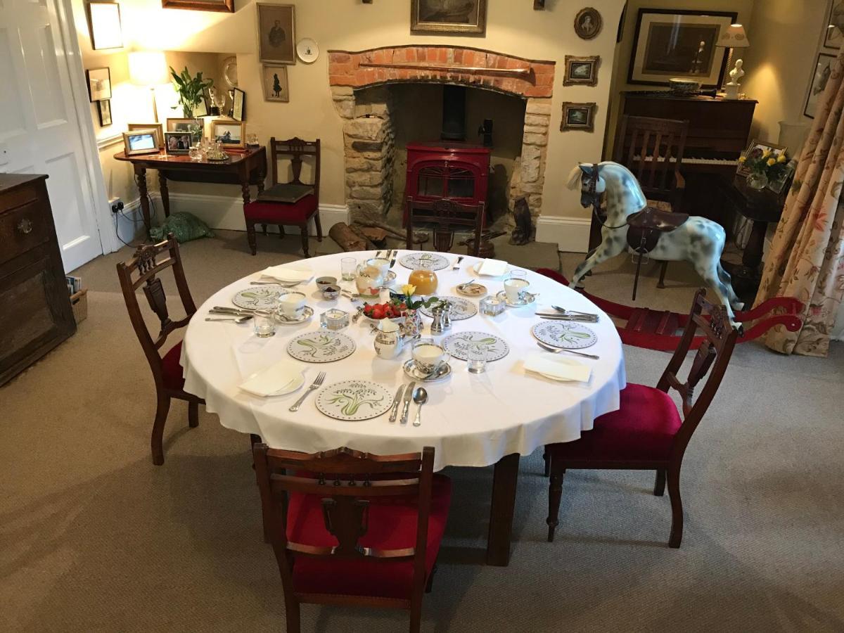 The Manor Farm Alderton Villa Chippenham  Buitenkant foto
